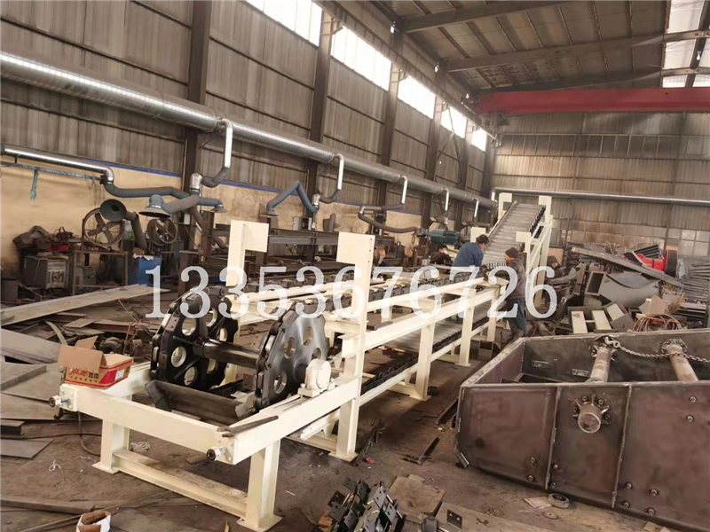 不銹鋼防腐蝕鱗板式輸送機(jī)2 不銹鋼防腐蝕鱗板式輸送機(jī)2