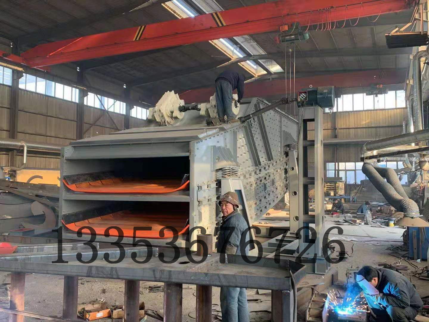 垃圾固廢分級(jí)處理專用弛張篩選機(jī)一臺(tái)需要投資得多少錢？